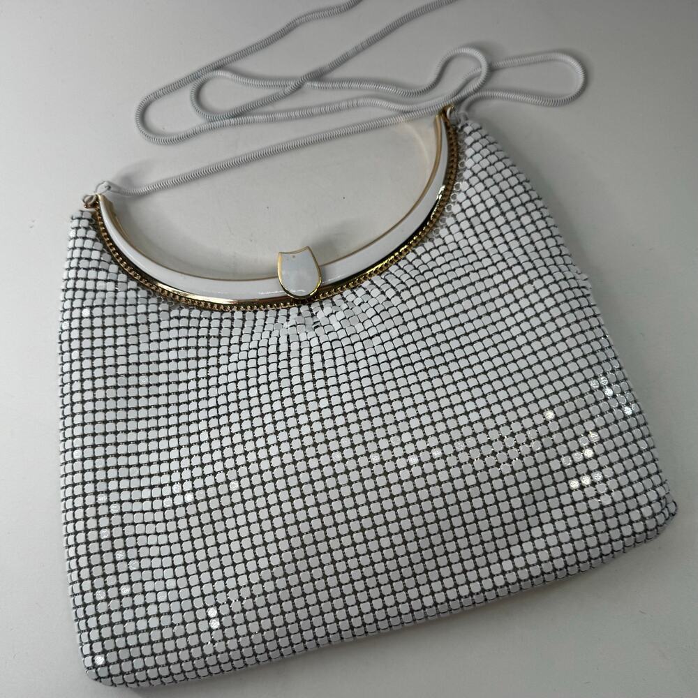 Vintage WHITE MESH Gold Tone Accents White Metal Strap LINED Shoulder Bag PURSE - Picture 1 of 5